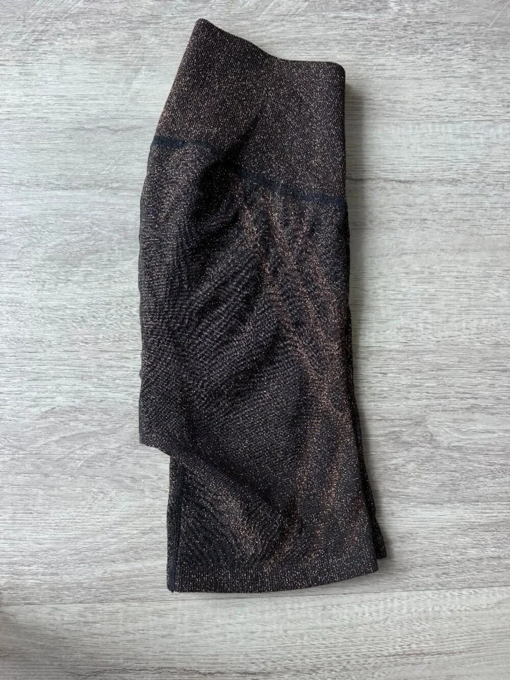 OFFLINE BY AERIE SEAMLESS LUREX BIKE SHORT GOLD XS NEW